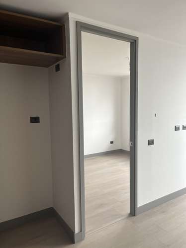 NUEVO UN DORMITORIO, ESTACIONAMIENTO Y BODEGA - Imagen 4