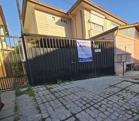 VENTA CASA EN CIUDAD SATÉLITE MAIPÚ  3H 3B 1E 1B
