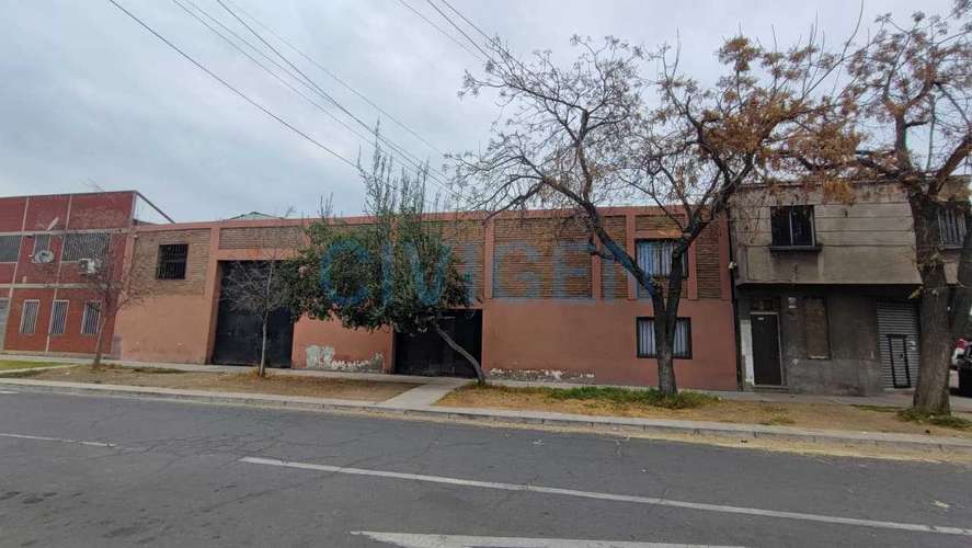 Galpón c/ oficinas y acceso a 2 calles Santiago (187567) - Imagen 2