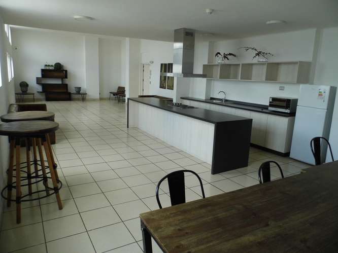 DEPARTAMENTO 2 DORMITORIOS 1 BAÑO METRO ECUADOR - Imagen 18