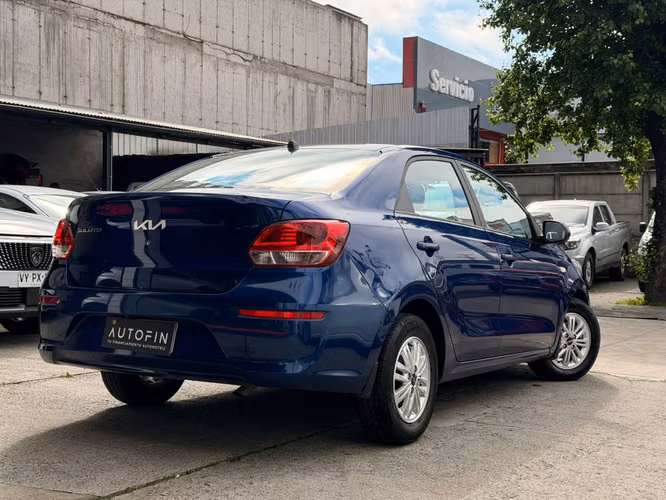KIA SOLUTO 2023 MECANICO 1 DUEÑO - Imagen 4