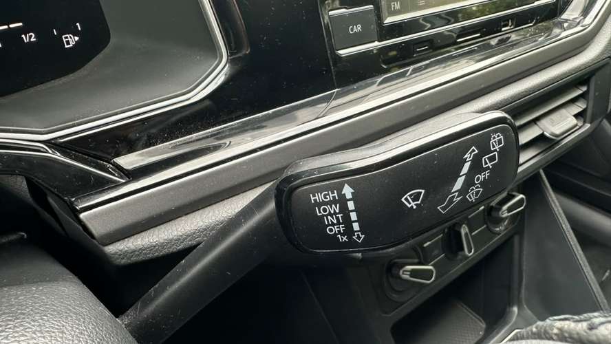 Volkswagen Nivus TSI 1.0 MT (2023) - Imagen 15