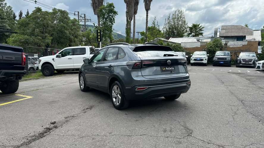 Volkswagen Nivus TSI 1.0 MT (2023) - Imagen 3