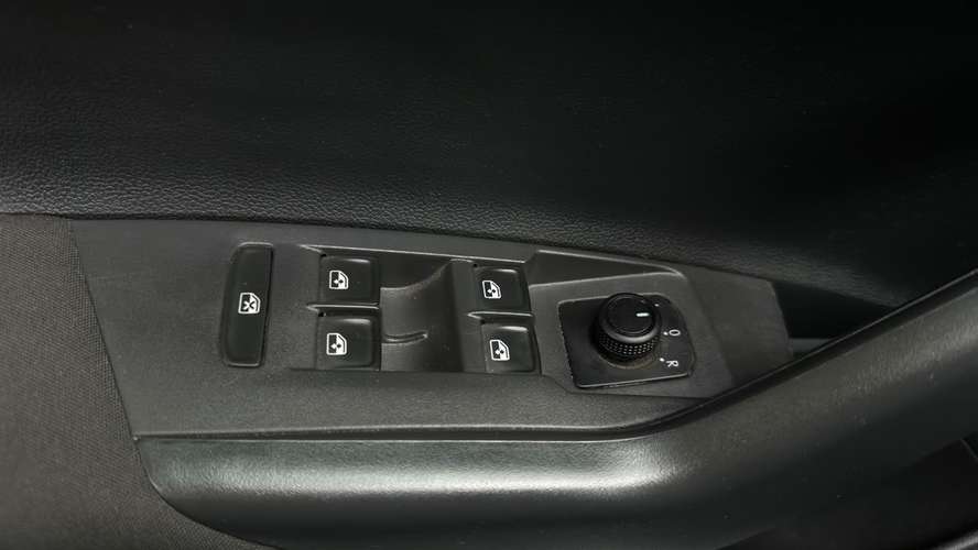 Volkswagen Nivus TSI 1.0 MT (2023) - Imagen 20