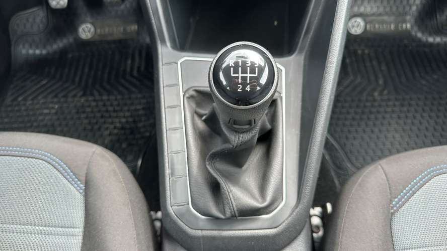 Volkswagen Nivus TSI 1.0 MT (2023) - Imagen 7