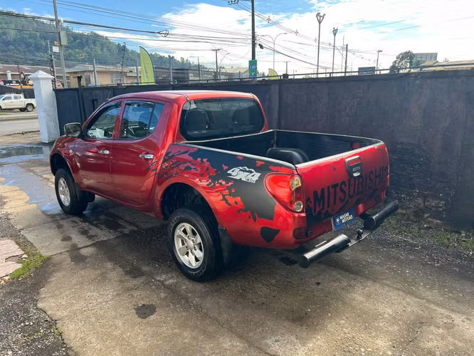 MITSUBISHI L200 4X4 - Imagen 4