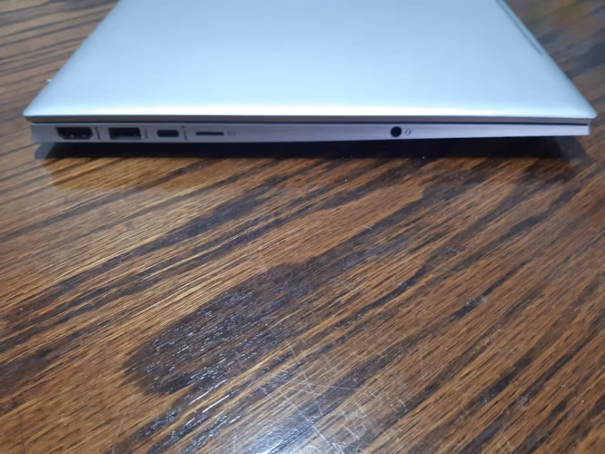 HP Pavilion, 12GB RAM, 512GB SSD, CPU Ryzen 5500U, muy buen estado - Imagen 2