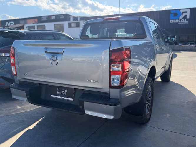 MAZDA BT50 4X4 - Imagen 7