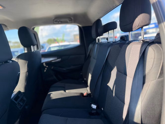 MAZDA BT50 4X4 - Imagen 12