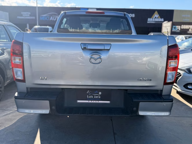 MAZDA BT50 4X4 - Imagen 5
