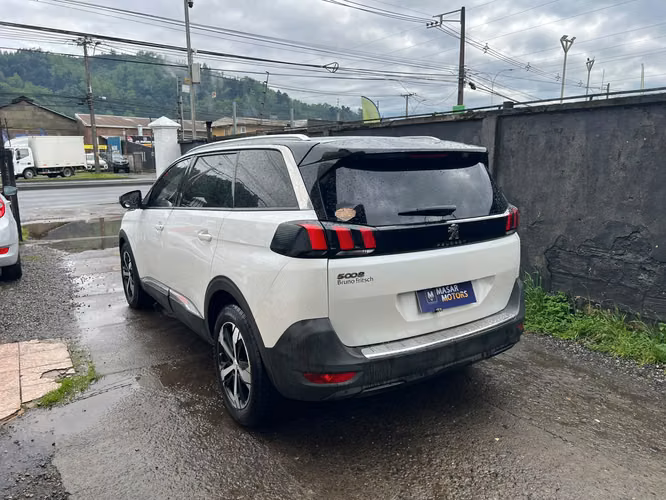 PEUGEOT 5008 - Imagen 7
