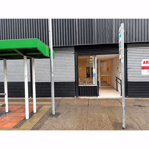 Local comercial remodelado, centro, 85 m² | Sin comisión