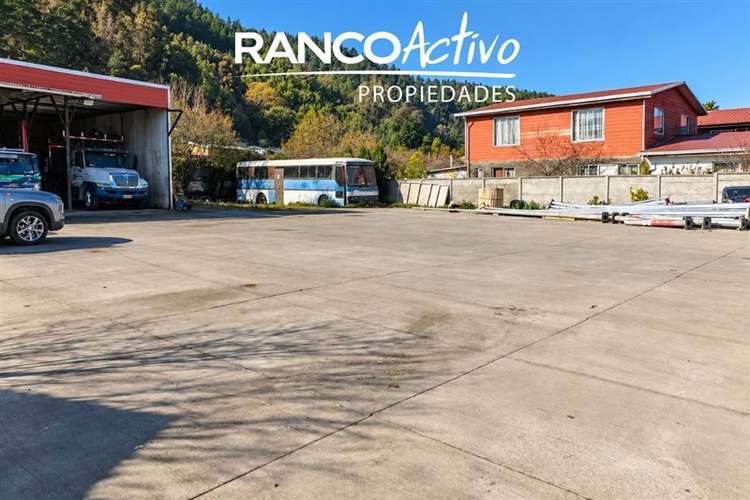 Arriendo sitio comercial con galpón en Chiguayante