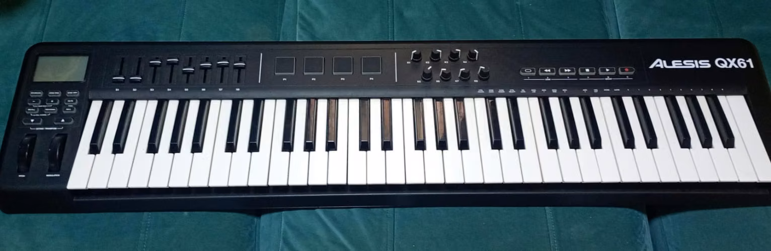 controlador midi Alesis QX61