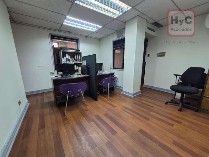 Oficina en Venta Pleno Santiago Centro – Excelente Ubicación
