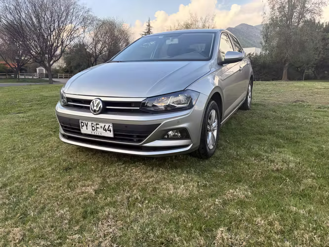 Volkswagen Polo Comfortline 1.6 MT5 2021