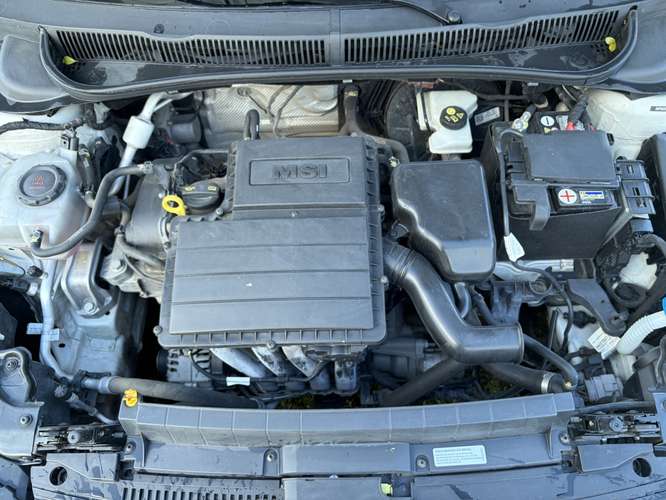 Volkswagen Polo Comfortline 1.6 MT5 2021