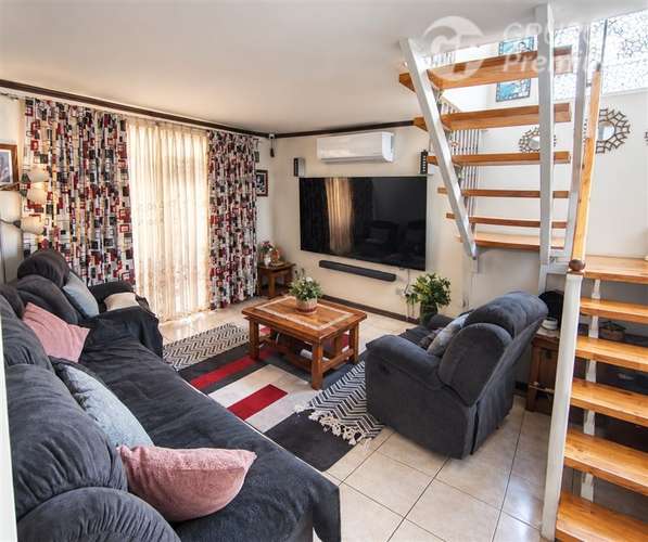 Casa Esquina Aislada 6D/3B con Piscina C. Del Este Pte. Alto - Imagen 3