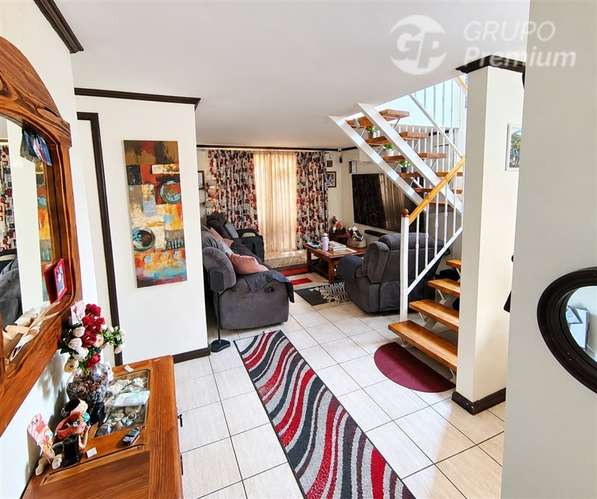 Casa Esquina Aislada 6D/3B con Piscina C. Del Este Pte. Alto - Imagen 2