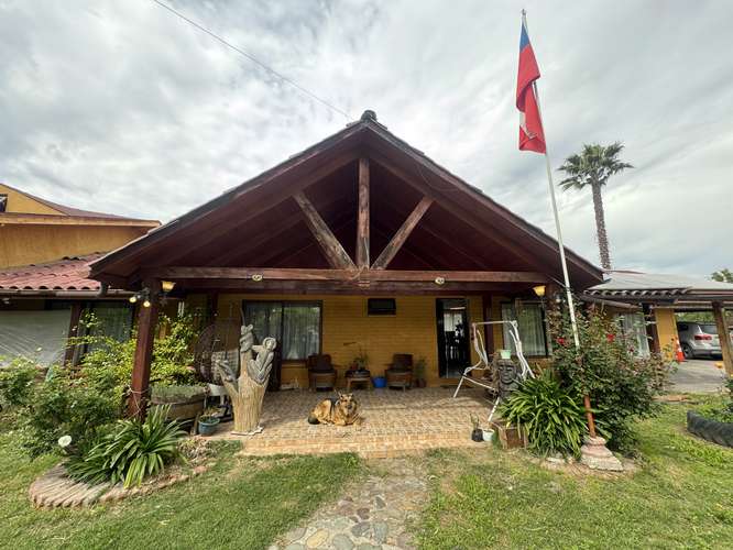 Dos Casas y Centro de Eventos Funcionando en Buin, Amoblada