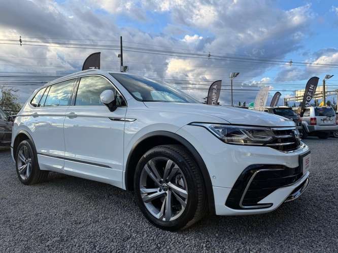 VOLKSWAGEN TIGUAN 2.0 TSI R-LINE 2025