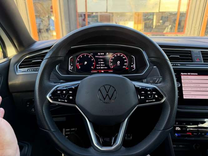 VOLKSWAGEN TIGUAN 2.0 TSI R-LINE 2025