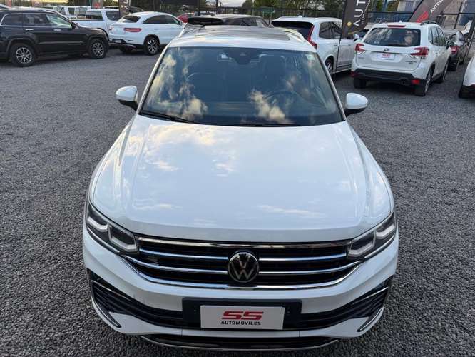 VOLKSWAGEN TIGUAN 2.0 TSI R-LINE 2025