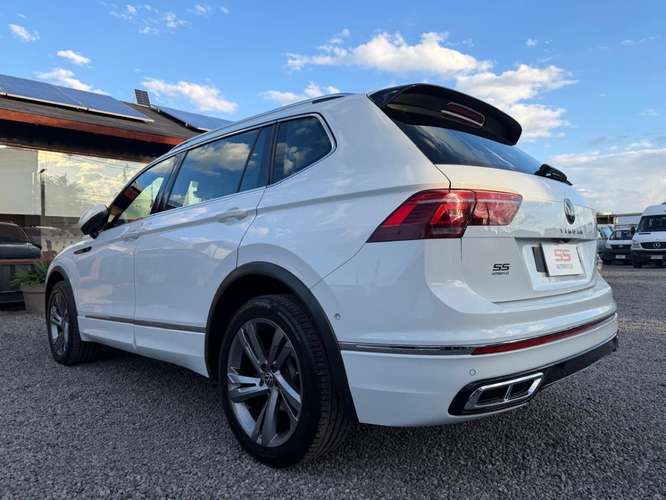 VOLKSWAGEN TIGUAN 2.0 TSI R-LINE 2025