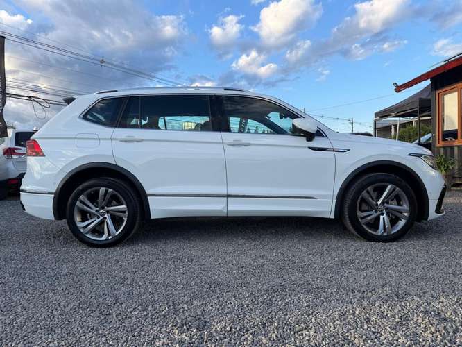 VOLKSWAGEN TIGUAN 2.0 TSI R-LINE 2025