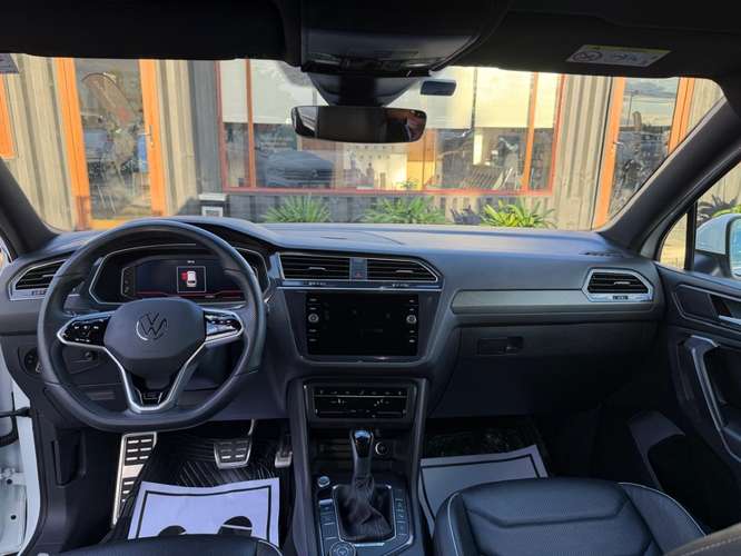 VOLKSWAGEN TIGUAN 2.0 TSI R-LINE 2025