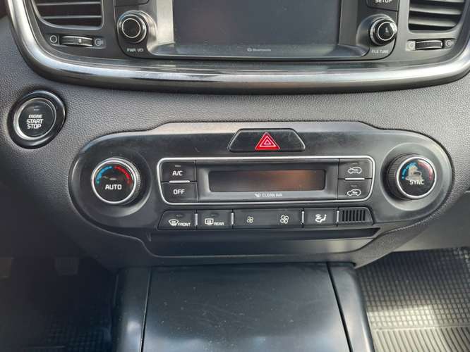KIA SORENTO EX 2.4 MT 2019