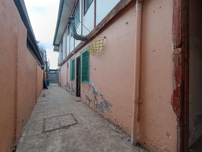 181 M2 CONTRUIDOS Y 219 M2 DE TERRENO 7D 3 B