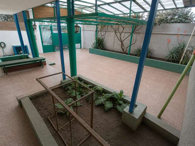 181 M2 CONTRUIDOS Y 219 M2 DE TERRENO 7D 3 B