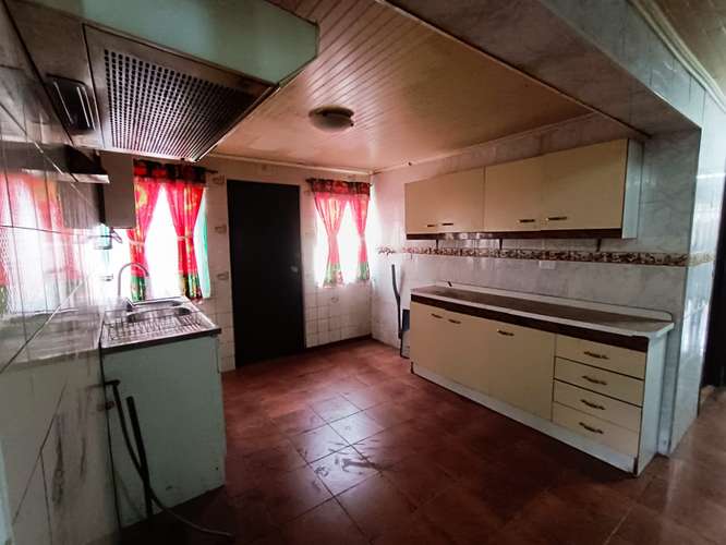 181 M2 CONTRUIDOS Y 219 M2 DE TERRENO 7D 3 B