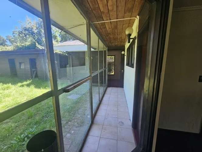 CASA CON AMPLIO TERRENO EN SALIDA SUR DE VALDIVIA - Imagen 14