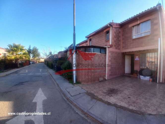 CASA DOS PISOS EN QUILICURA, 3 HAB 2 BAÑ