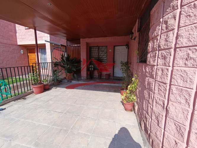 CASA DOS PISOS, 3 DORMITORIOS 2 BAÑOS, QUILICURA