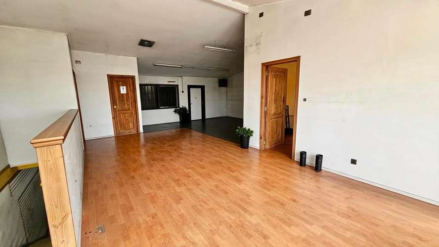 LOCAL COMERCIAL FRENTE AL TERMINAL DE BUSES DE VALDIVIA
