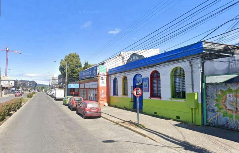 LOCAL COMERCIAL FRENTE AL TERMINAL DE BUSES DE VALDIVIA