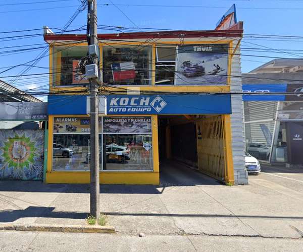 LOCAL COMERCIAL FRENTE AL TERMINAL DE BUSES DE VALDIVIA