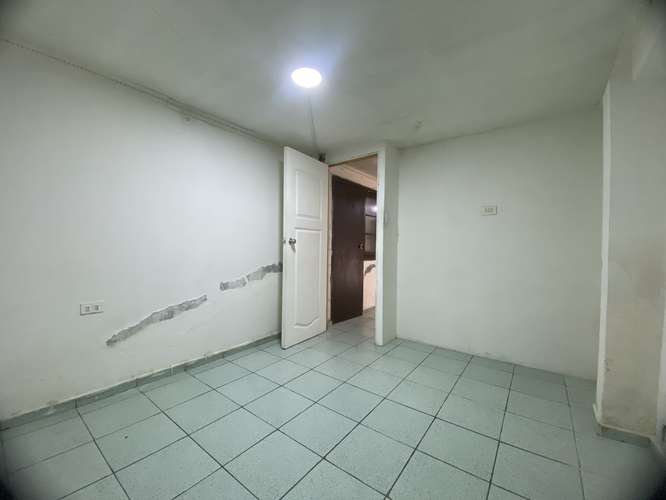 CASA AMPLIA DE 5 DORMITORIOS,  LA GRANJA 160 M2 DE TERRENO - Imagen 23
