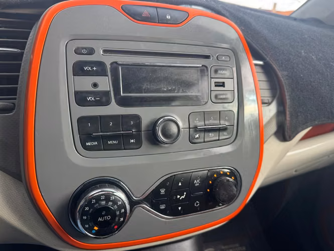 RENAULT CAPTUR AUTOMÁTICO 2016 - Imagen 8
