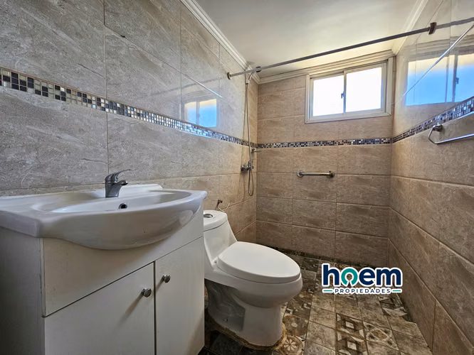 ¡CASA DE UN PISO CON 3 DORMITORIOS Y 2 BAÑOS EN TALCA!, VILLA COLIN SUR.