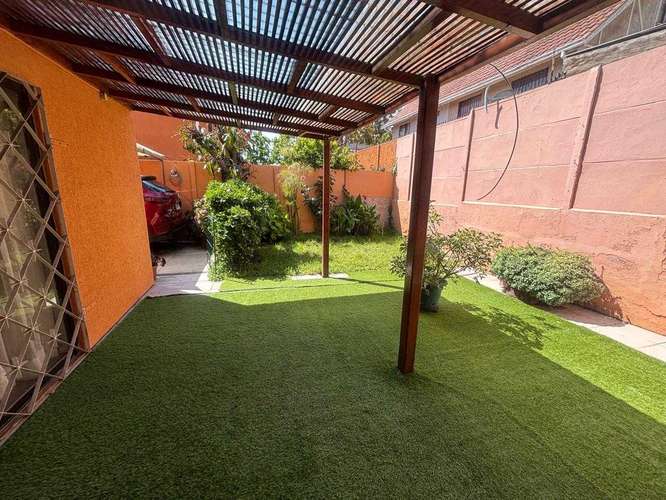 Vivienda Luminosa con Excelente Conectividad (187593)