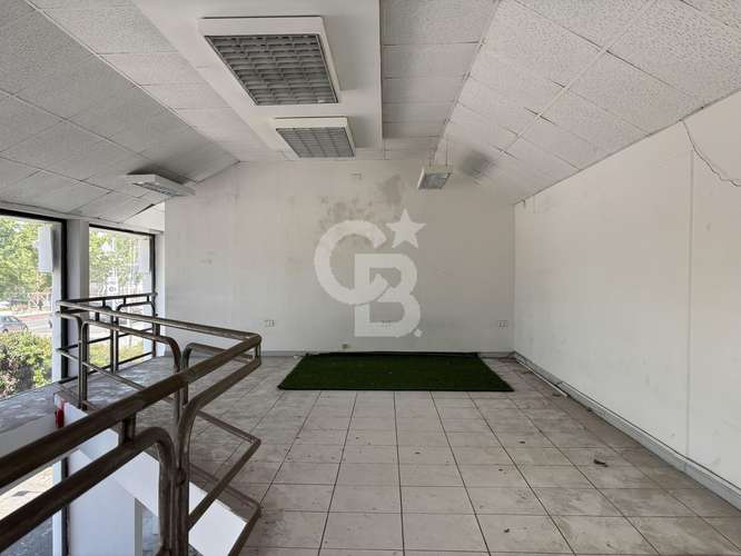 Local Comercial Av. Vitacura con Estacionamientos - Imagen 10