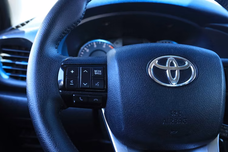 TOYOTA HILUX 2021 DX FULL AC 4X2 DIESEL 2.4L CONTROL CRUCERO DCAB - Imagen 10