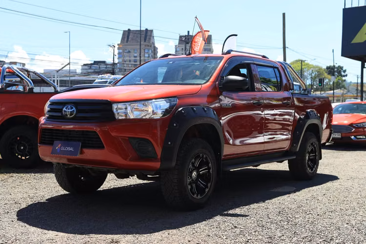 TOYOTA HILUX 2021 DX FULL AC 4X2 DIESEL 2.4L CONTROL CRUCERO DCAB - Imagen 2