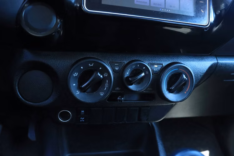 TOYOTA HILUX 2021 DX FULL AC 4X2 DIESEL 2.4L CONTROL CRUCERO DCAB - Imagen 11
