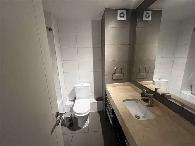 arriendo departamento 1 dormit 1baño estac y bodega LaReina