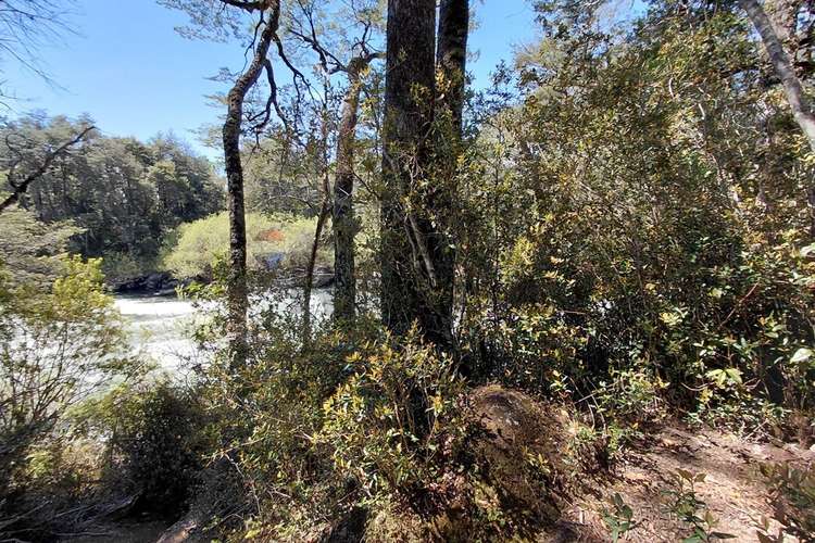 Inversión turística en pucón con río y saltos - Imagen 19